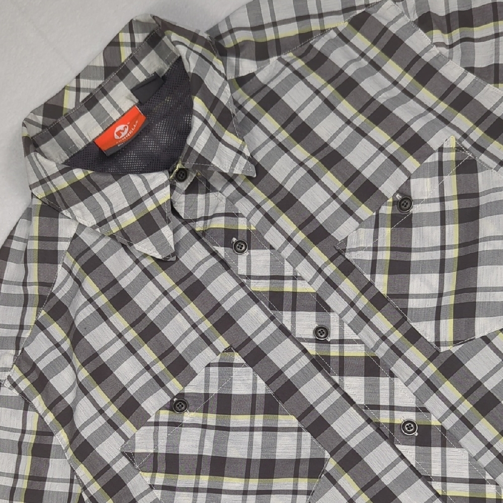 Merrell Plaid Selectwick Lightweight Outdoor Mens Short Sleeve Shirt Size Medium